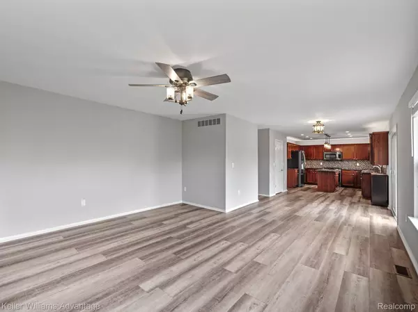 South Lyon, MI 48178,26173 Daria CIR W