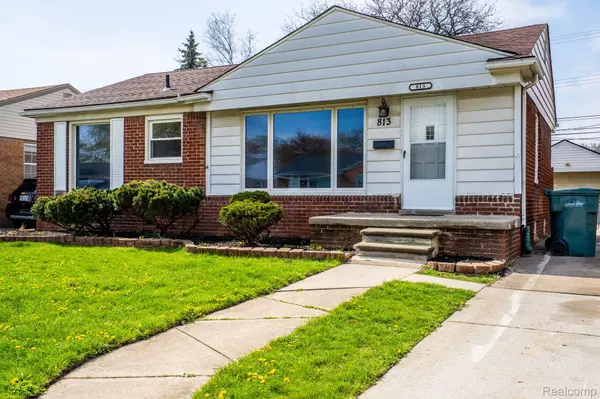 Lincoln Park, MI 48146,813 PAGEL AVE