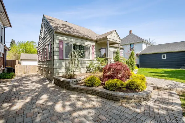 607 N MONROE ST, Monroe, MI 48162