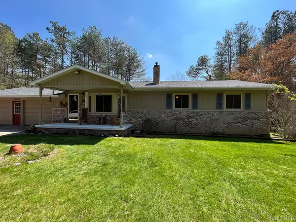 4266 CASEY RD, Dryden, MI 48428