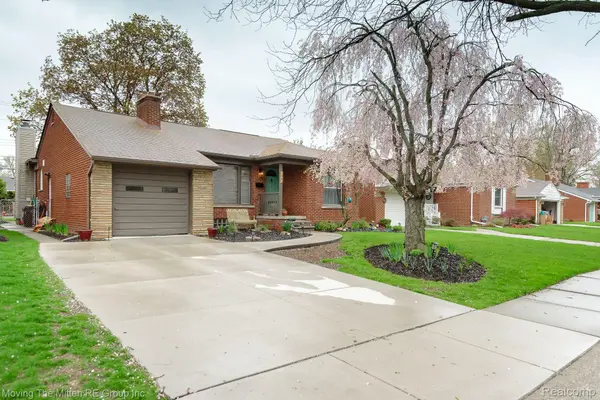 1063 ANITA AVE, Grosse Pointe Woods, MI 48236