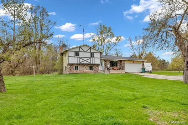 Columbiaville, MI 48421,12324 MOUNT MORRIS RD