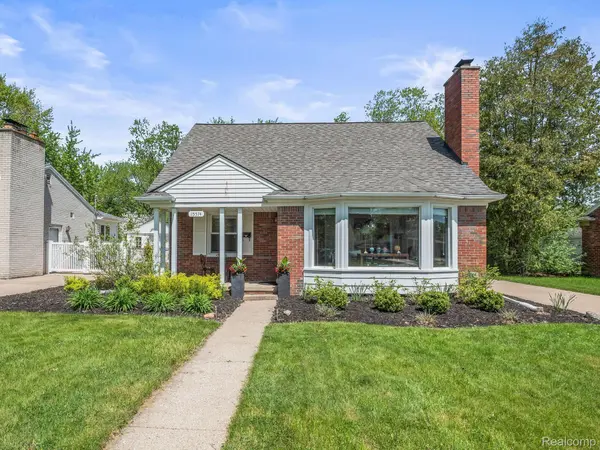 Beverly Hills, MI 48025,15574 BUCKINGHAM AVE