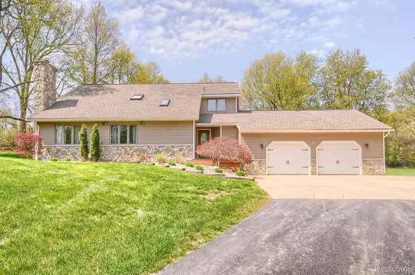 3180 HODGES RD, Dryden, MI 48428