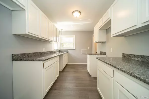 Redford, MI 48239,11329 WORMER