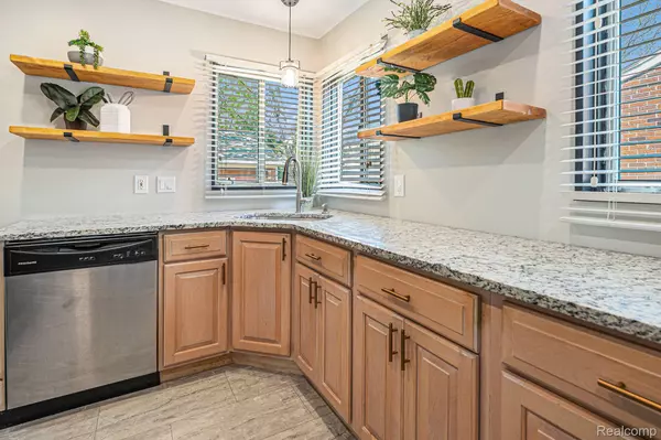 Redford, MI 48239,12231 NATHALINE