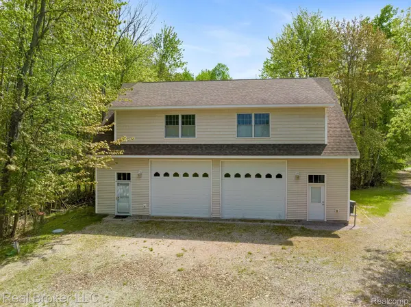 Indian River, MI 49749,1750 MAC-A-VISTA DR