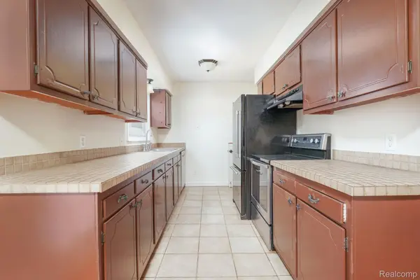 Davison, MI 48423,1511 MACKINAW DR