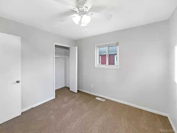 Livonia, MI 48152,18278 GILLMAN ST