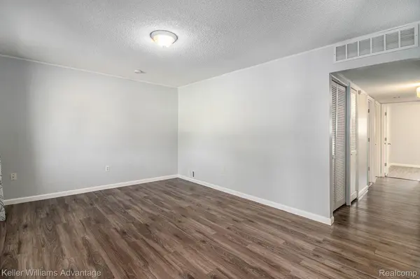 Taylor, MI 48180,27041 DEBRA