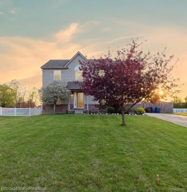 Grand Blanc, MI 48439,8040 LARK LN