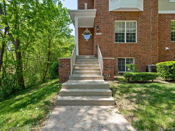 Shelby Twp, MI 48316,6014 WINDEMERE LN