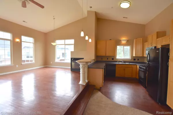 Novi, MI 48377,30687 ARDMORE