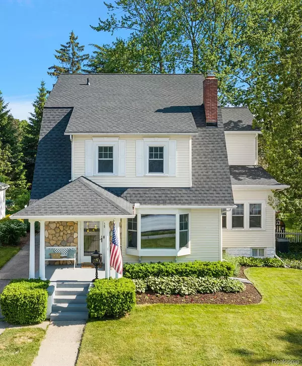 1319 WOODSBORO DR, Royal Oak, MI 48067