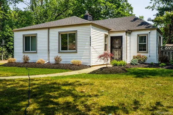 20954 GREENVIEW RD, Southfield, MI 48075