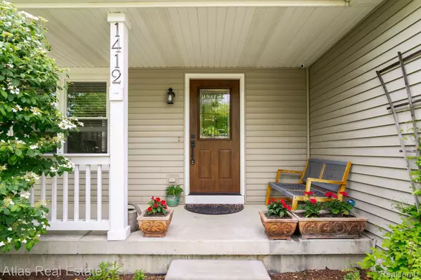 Flint, MI 48532,1412 VOLLAR DR