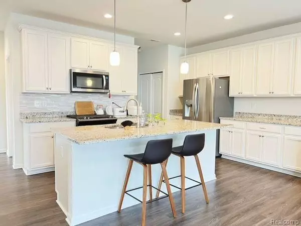 Novi, MI 48375,43578 CHANCELLOR LN