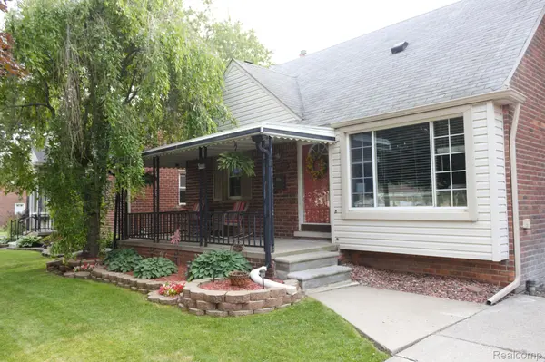 Allen Park, MI 48101,9720 HUBERT AVE