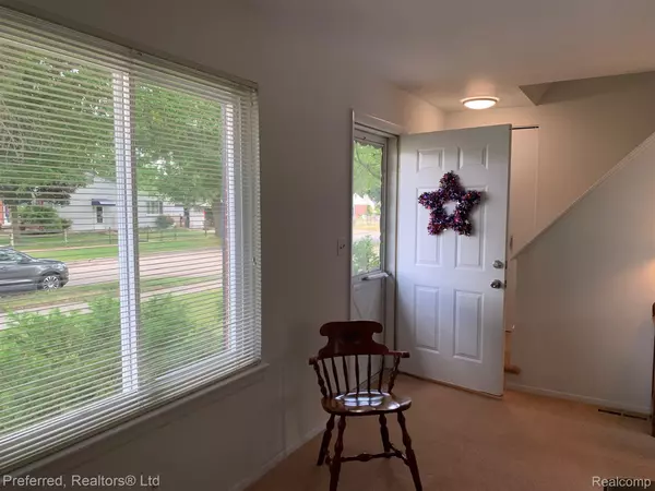 Romulus, MI 48174,13524 ASTON ST