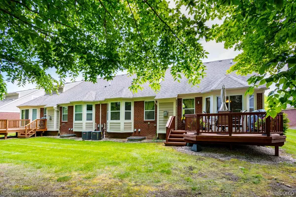 Novi, MI 48377,30141 BRIGHTWOOD DR #46