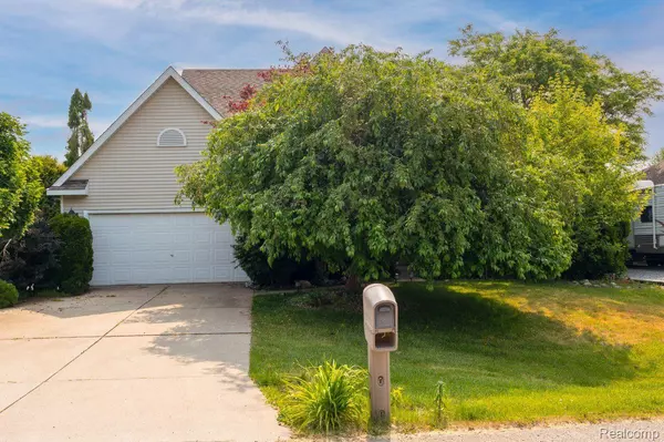 Grand Blanc, MI 48439,4419 WESTEDGE WAY