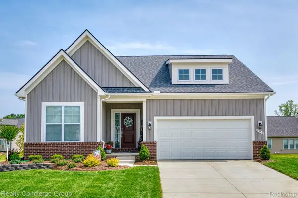 8155 ALYSSA DR, Green Oak Twp, MI 48116