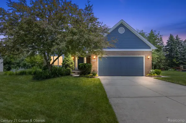 21888 DUNNABECK, Novi, MI 48374