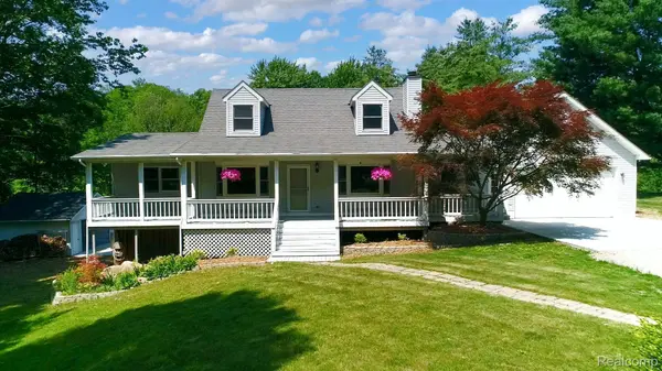 5578 Rochester RD, Dryden, MI 48428