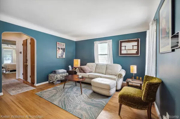 Redford, MI 48239,15435 WAKENDEN ST