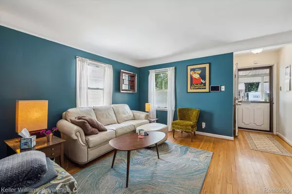 Redford, MI 48239,15435 WAKENDEN ST