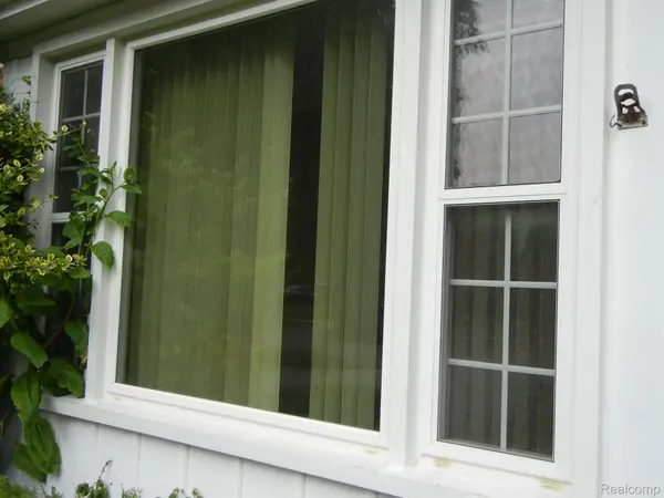 Redford, MI 48239,12916 WORMER