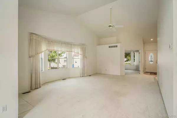 Flushing, MI 48433,2231 CHASE POINT