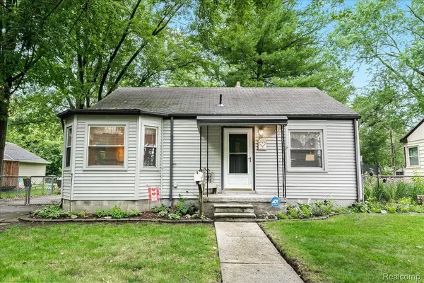 19316 Brady, Redford, MI 48240