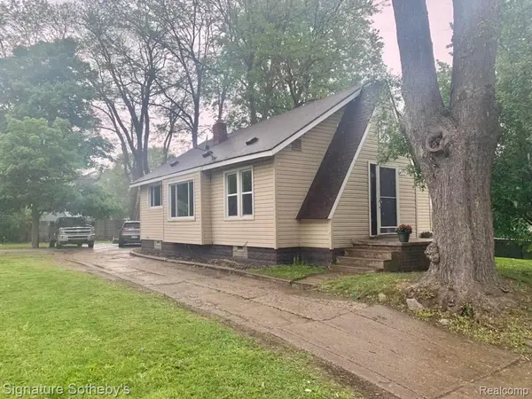 823 INGLEWOOD AVE, Pontiac, MI 48340