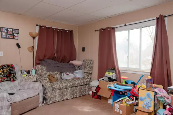 Owosso, MI 48867,1309 N Hickory