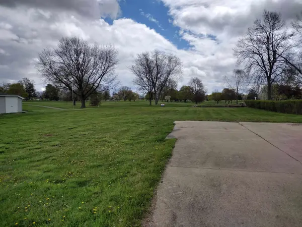 1314 Meadow GN,  Linden,  MI 48451