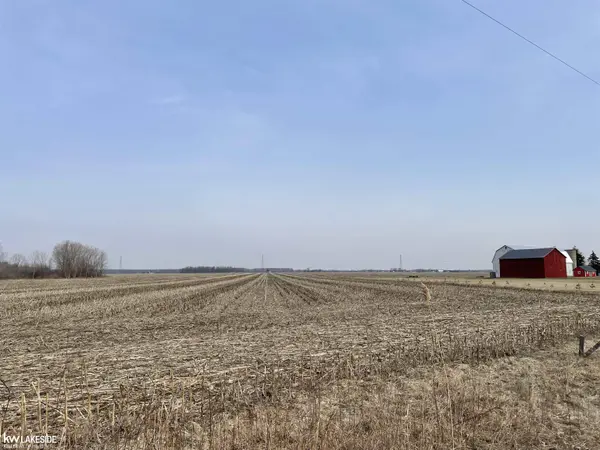 00 School Section, Richmond Twp, MI 48062