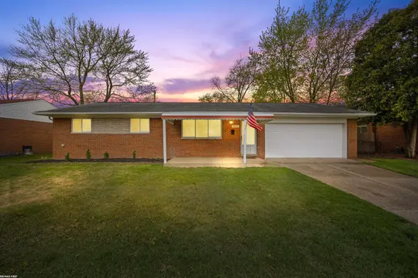 34221 Chope,  Clinton Township,  MI 48035