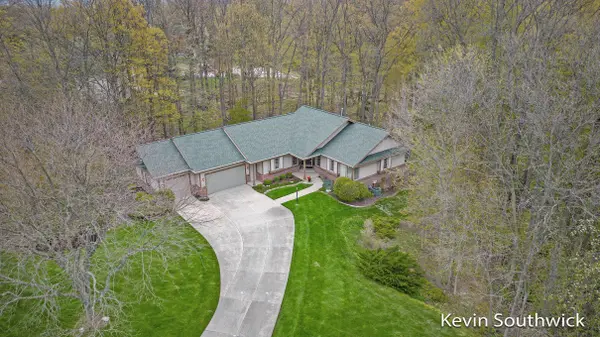 Grandville, MI 49418,5852 Stonebridge DR