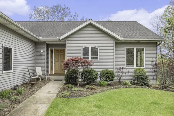 Dorr, MI 49323,2110 Hilltop View DR