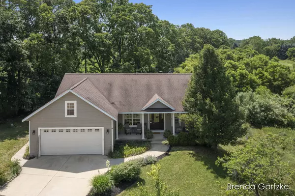 13947 Winter Valley DR NE, Cedar Springs, MI 49319