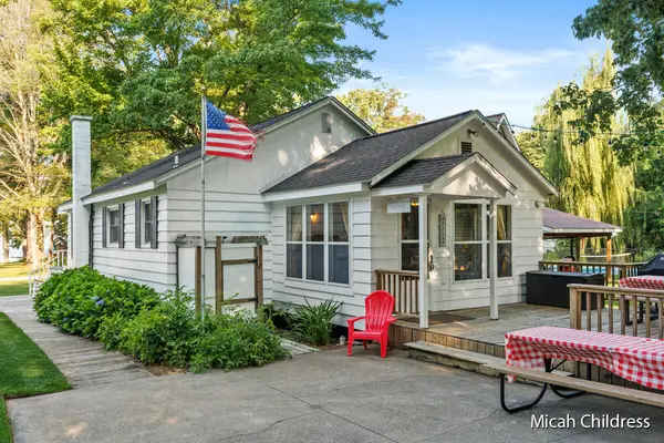 Fennville, MI 49408,2215 Sunset DR