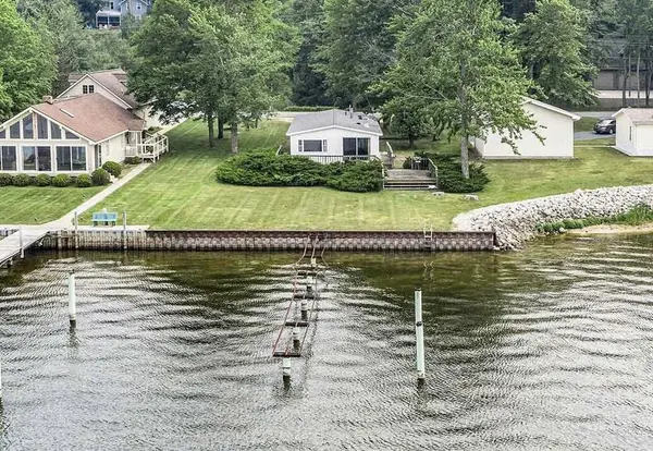 5974 W Longbridge RD,  Pentwater Twp,  MI 49449