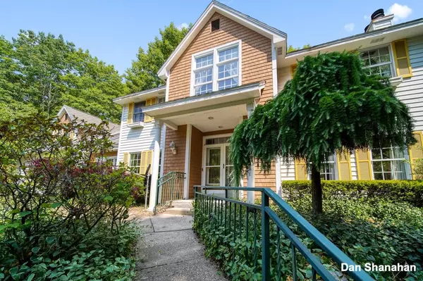 Fennville, MI 49408,6957 Lakeshore CT