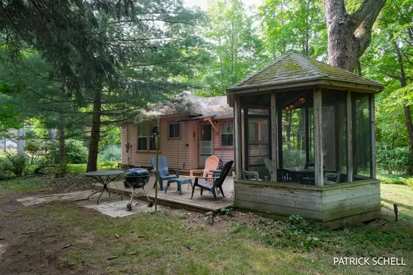 Fennville, MI 49408,1438 71st ST