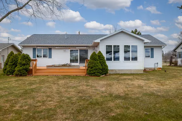 Canadian Lakes, MI 49346,7230 Holiday DR