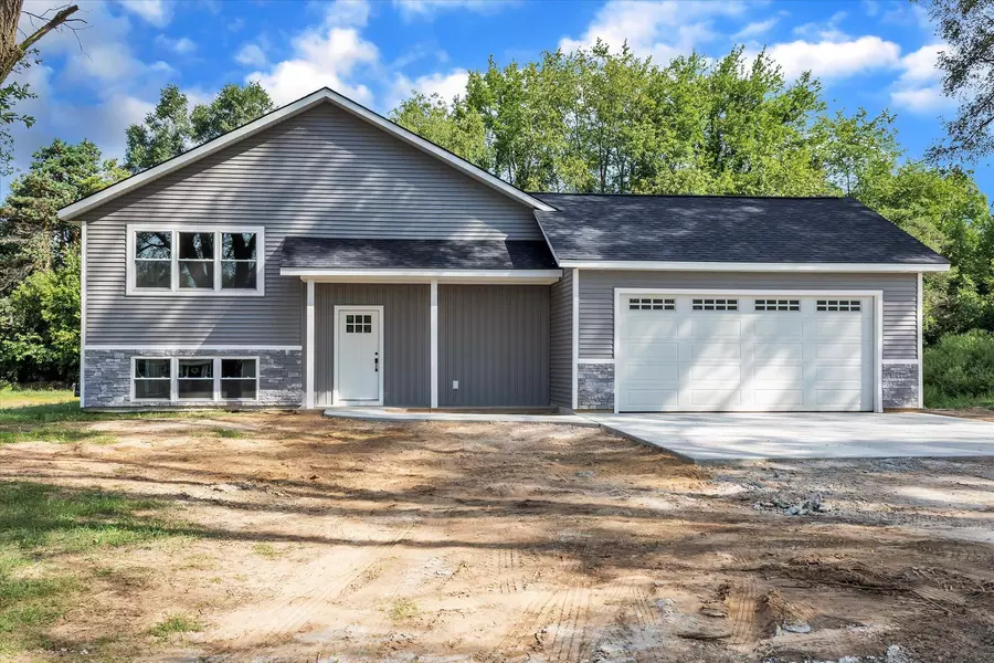 4657 134th AVE, Hamilton, MI 49419