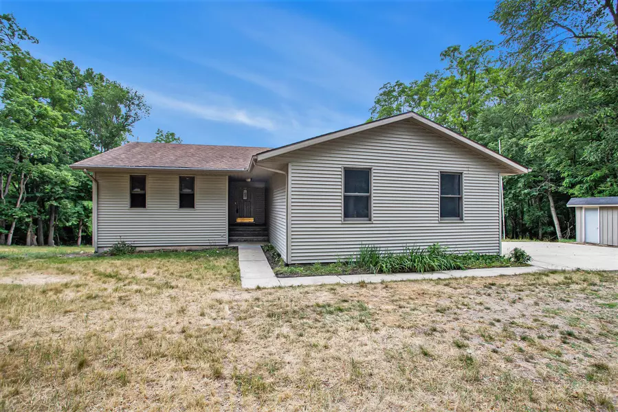 651 Terre Coupe ST, Buchanan, MI 49107