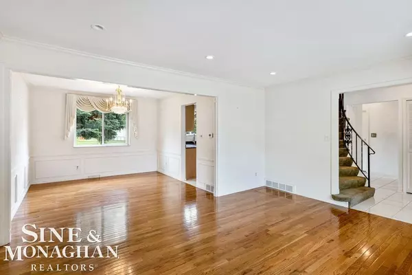 Saint Clair Shores, MI 48081,22617 Corteville St