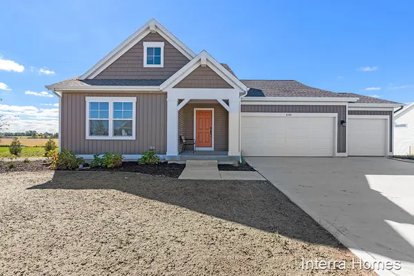 8164 Placid Waters DR #136, Allendale Twp, MI 49401